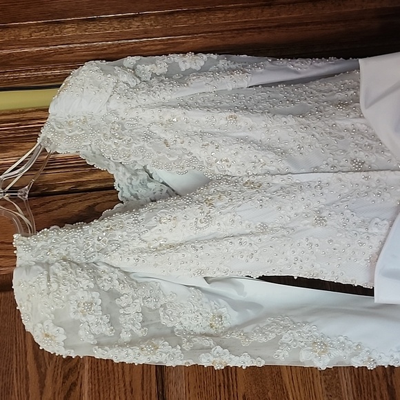 Vintage Victorian wedding gown NWT size 10 long train sold as is - Picture 6 of 13
